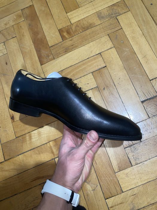 Официални обувки wholecut номер 45