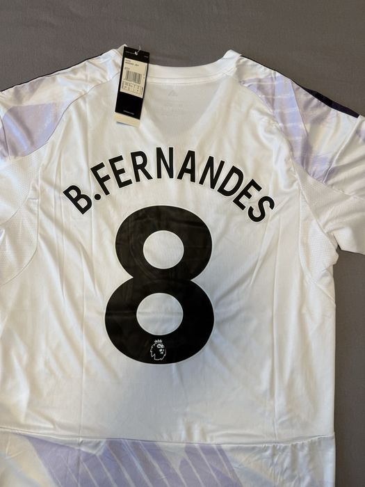 Футболен екип на Manchester United, Fernandes