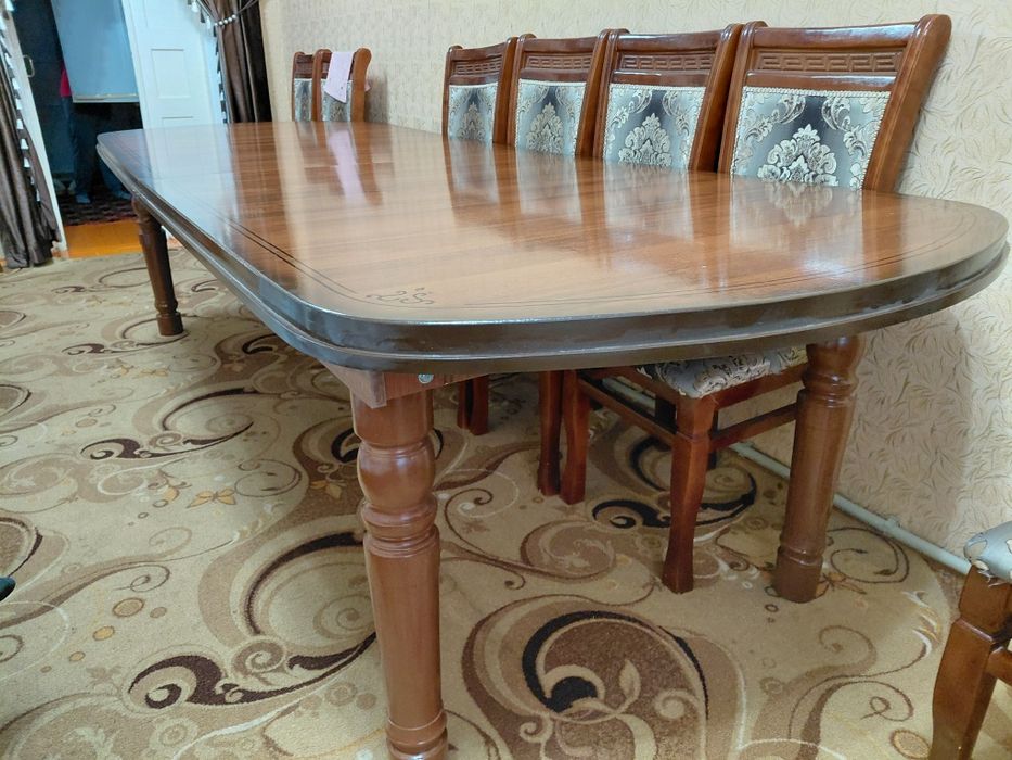 Стол раздвижной, без стульев