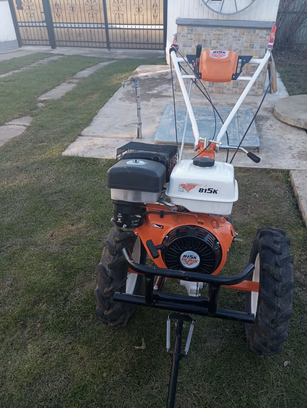 Vând motocultor ruris