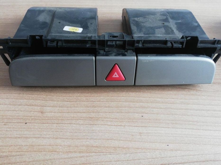 Sertare/buzunare bord vw Passat b6 de europa volan normal perfect func