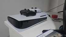 Ps5 disk 1tb cu 2 manete și 3 jocuri