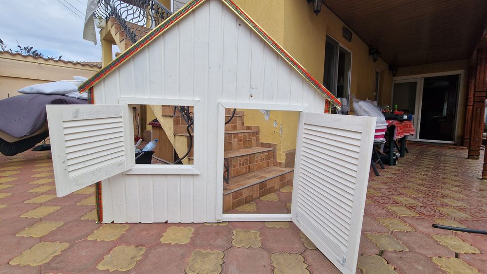 Căsuța lemn,ideal ședințe foto