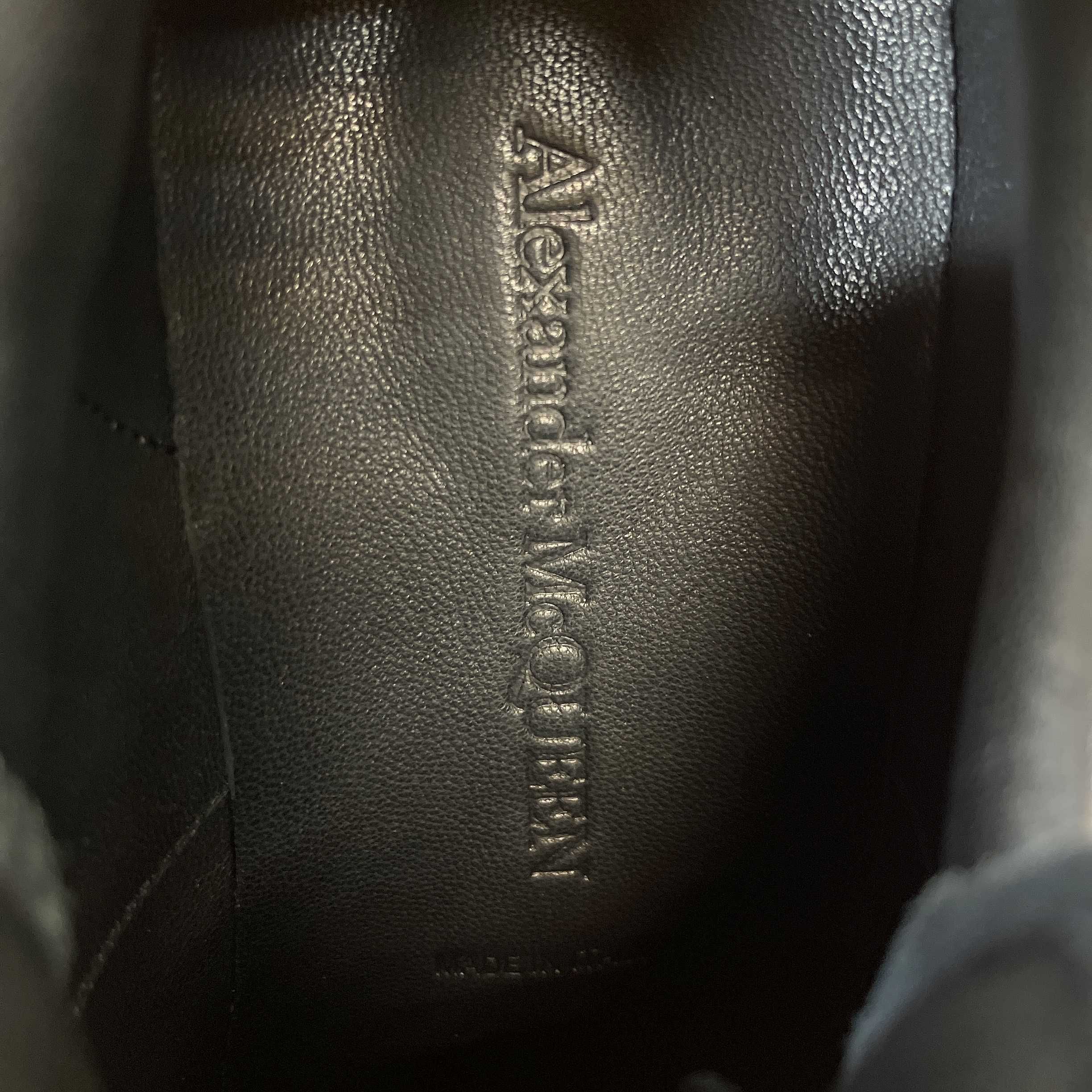 McQueen Sneaker Full Black (35-45)
