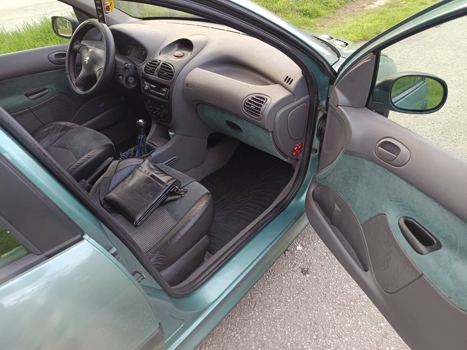 Peugeot 206 2.0 HDI *КЛИМАТИК *