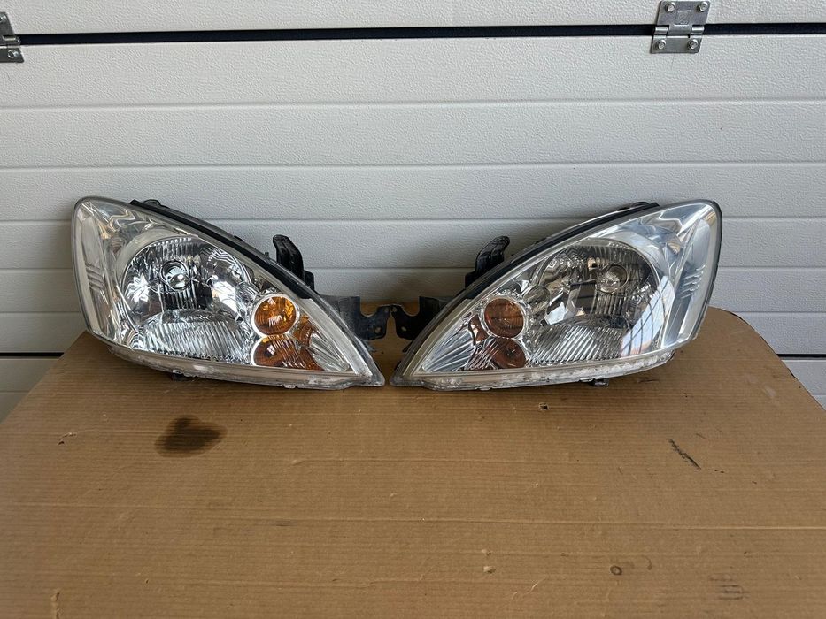 Фарове за Мицубиши лансер 2004-2008г