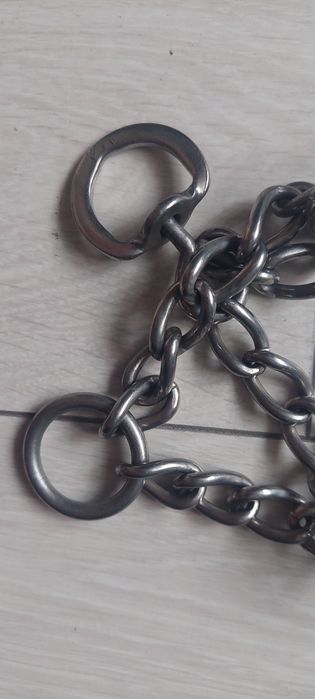 Zgardă metal cu țepi ajustabilă și reversibilă