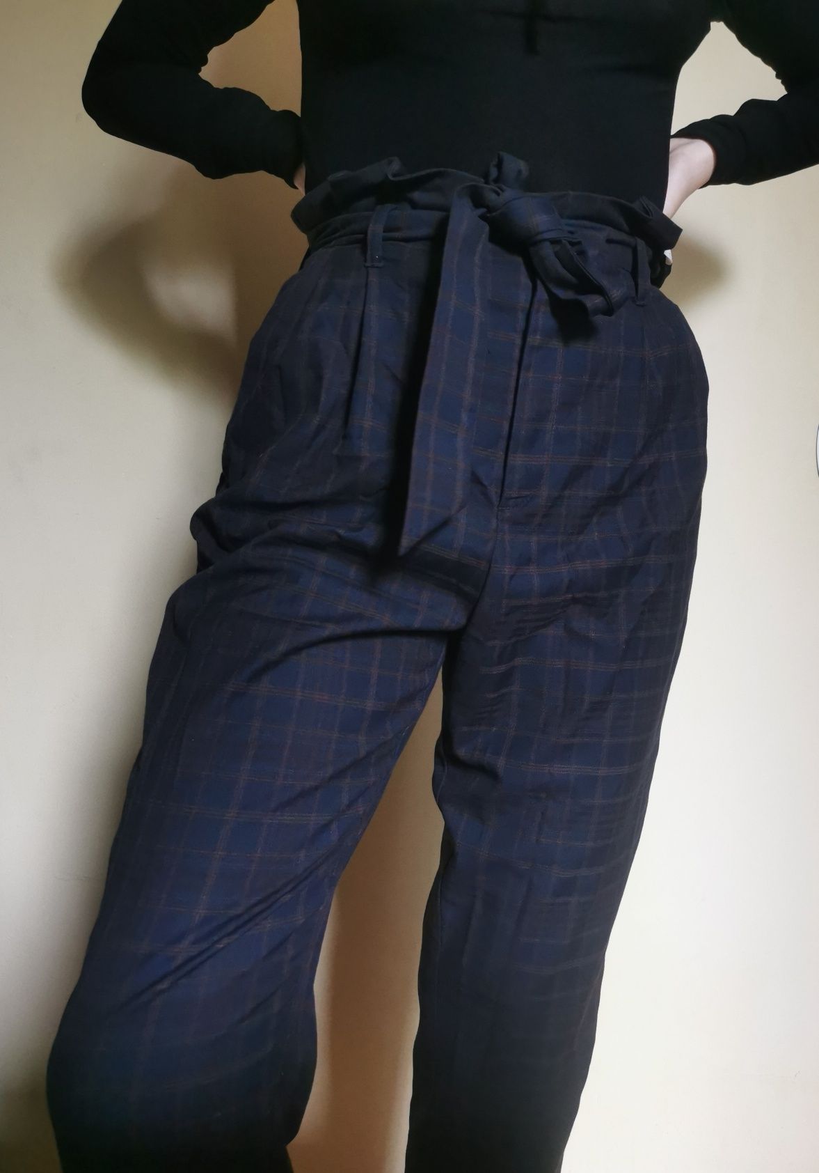 pantaloni in carouri