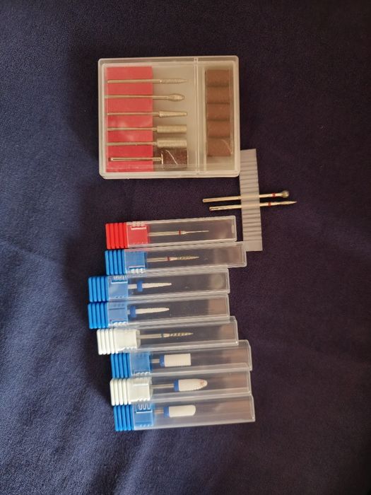 Lampa, aspirator, freza electrica,Set manichiură peste 60 piese