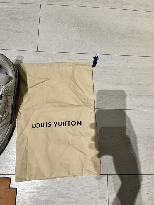 LV Skate Grey.