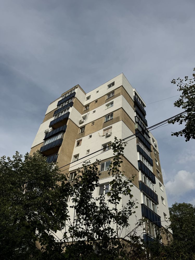 Apartament 2 camere decomandat (circular) Piata Aurora