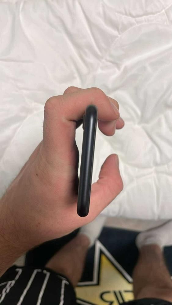 iphone SE 2020 като нов