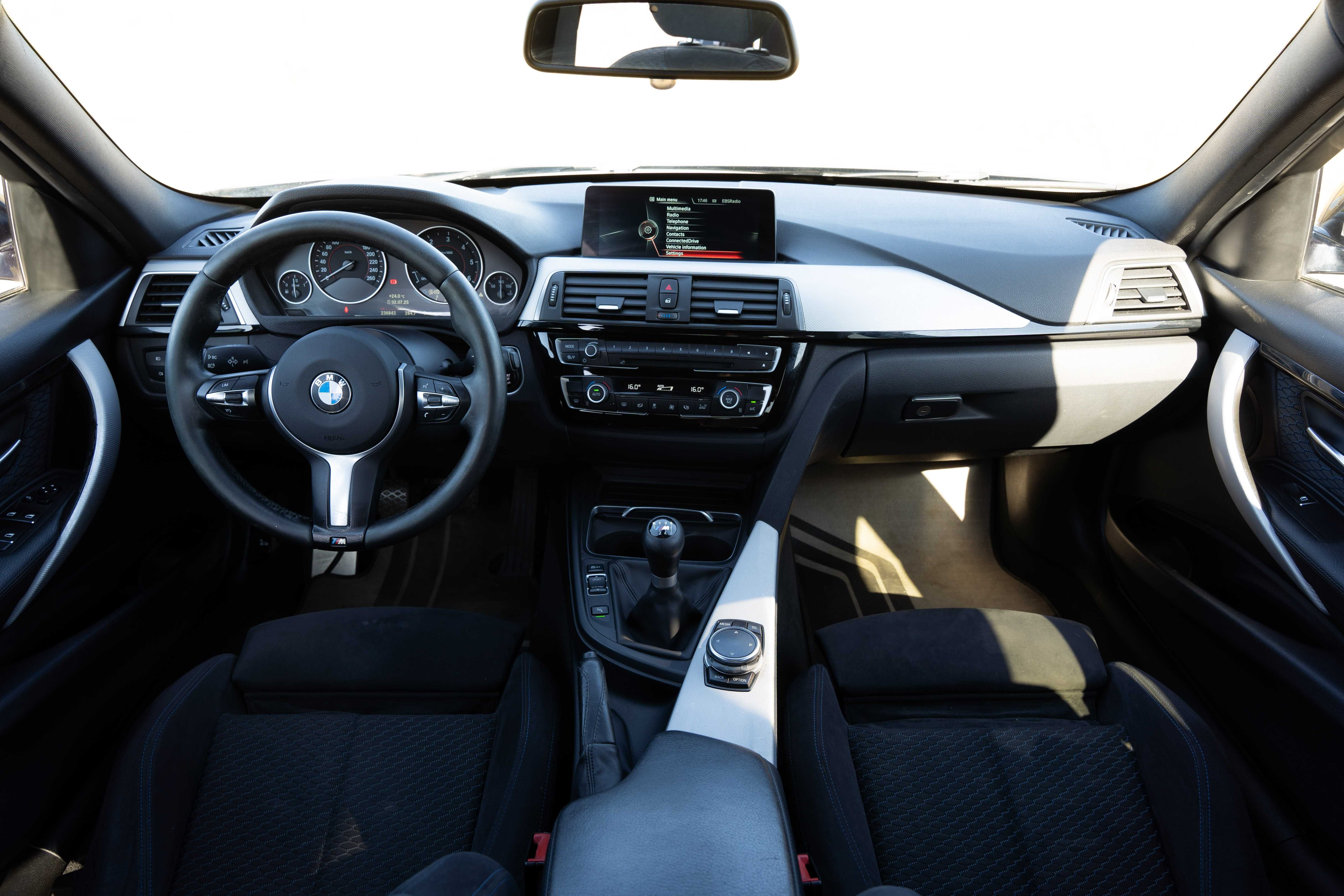 BMW Seria 3 F30 318D B47 150cp Pachet M, LED, Jante R19, Alcantara