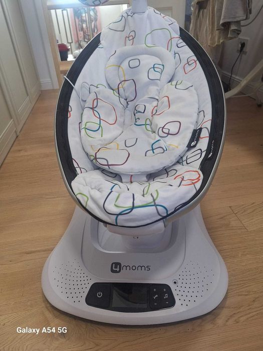 Fotoliu balansoar bebelusi 4MOMS MamaRoo 4.0 Plush, Multicolor