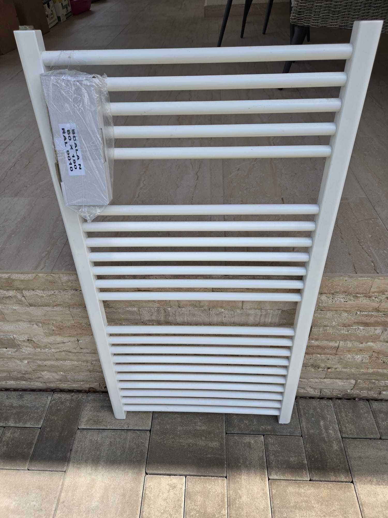 calorifer baie San Remo (Romstal), drept, alb 600x1110mm, 749W