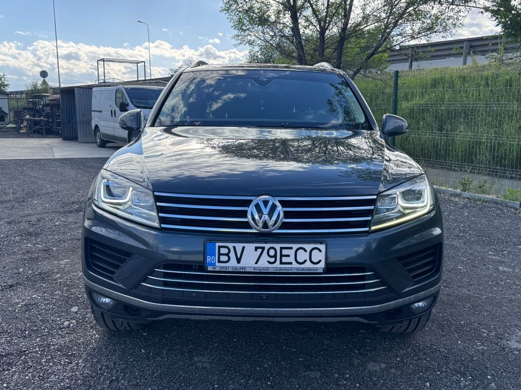 Vând Volkswagen Touareg