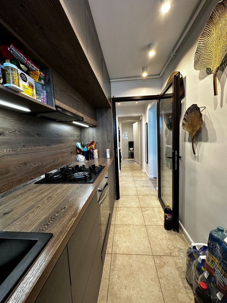 Vand apartament 3 camere/Complet Mobilat/Recent mobilat/Targoviste M4