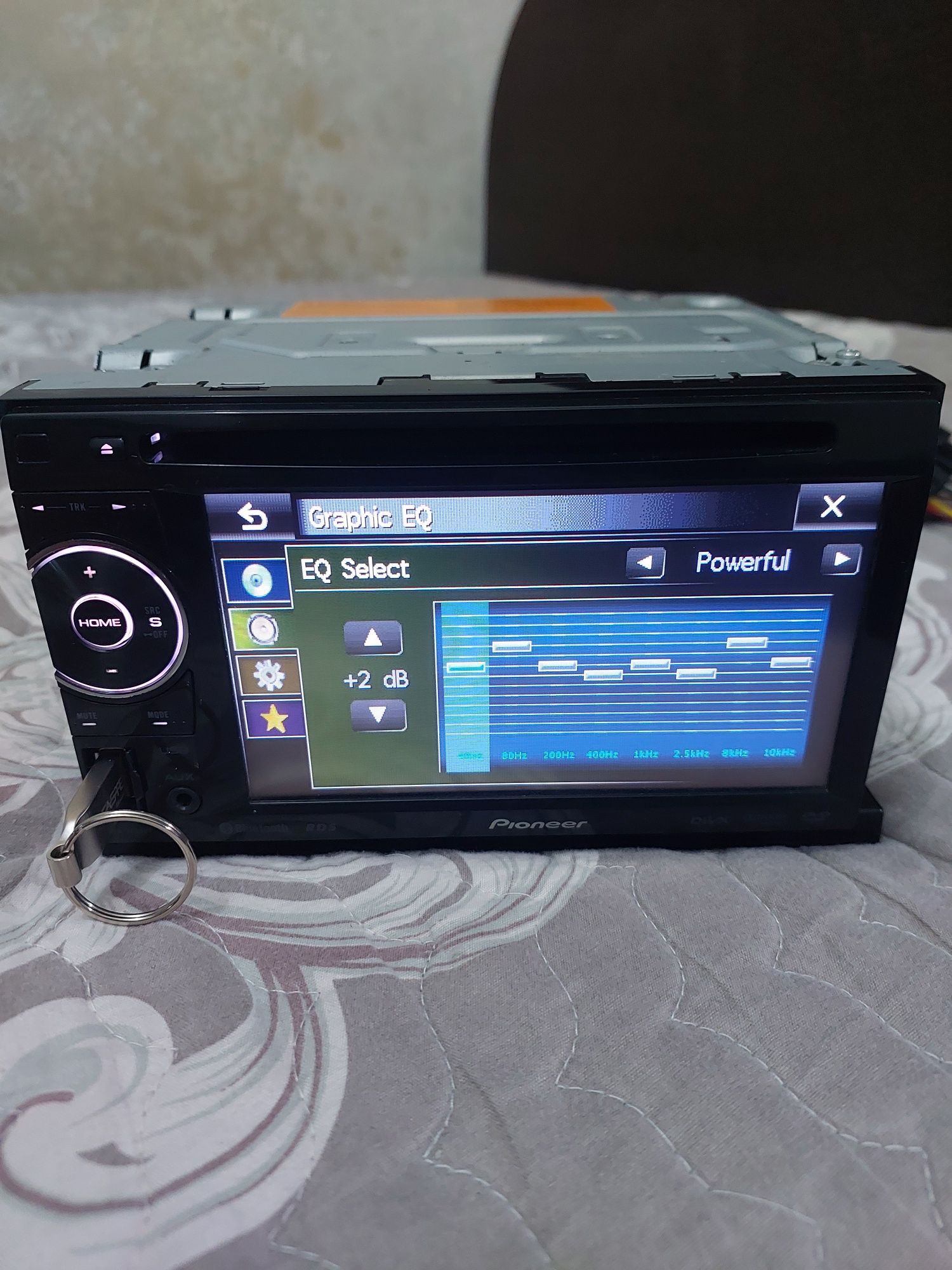 Автомагнитола Pioneer Avh-2400bt