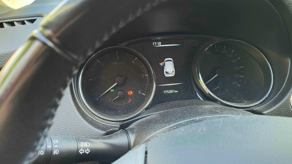 Nissan qashqai  N-Connecta  ultrapret masina perfecta si inmatriculata