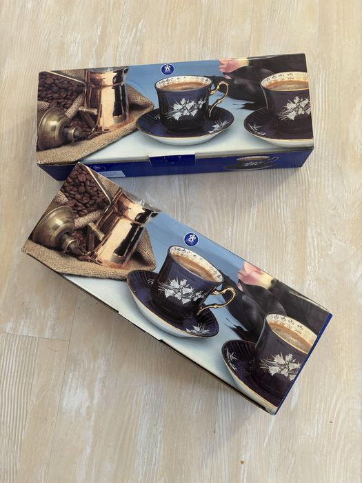 2 servicii cafea cu cate 6 cesti si 6 farfuriute din cobalt