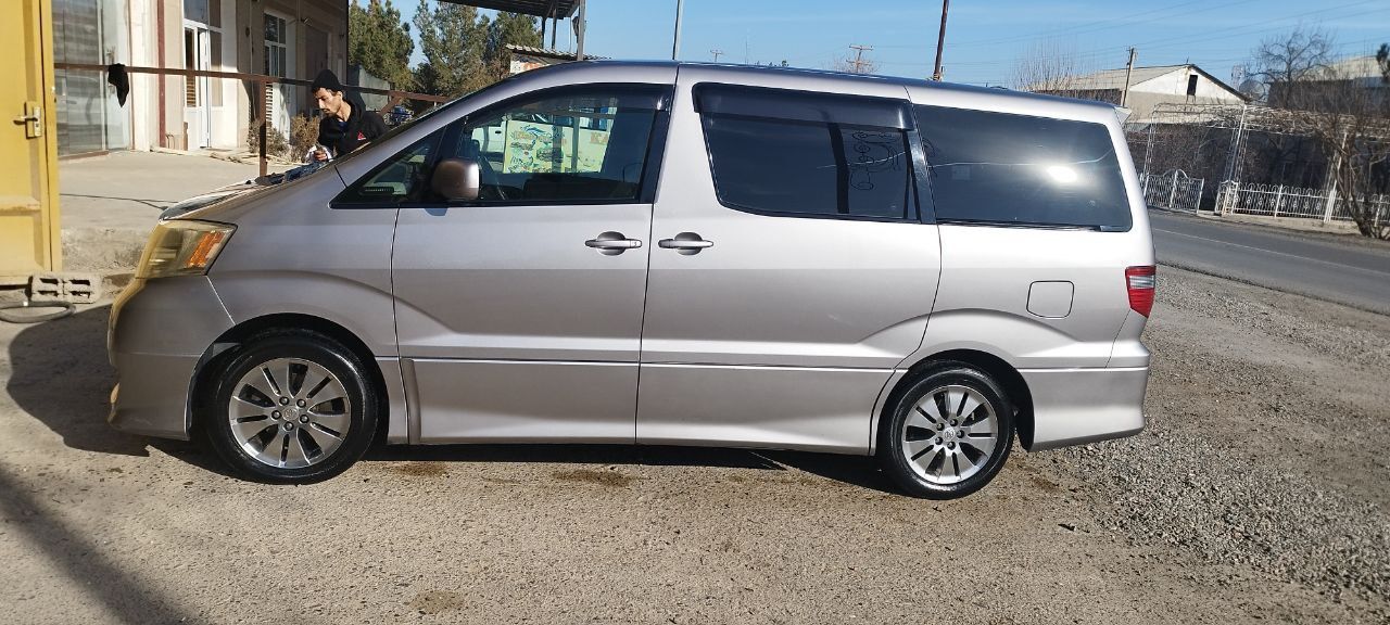 Tayota alphard 2005