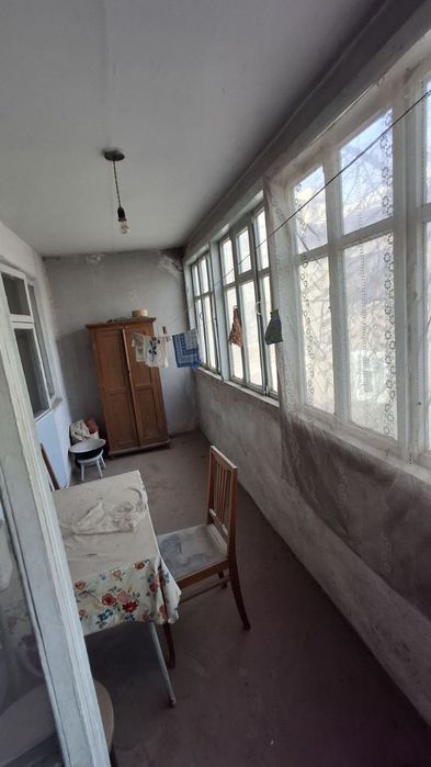 Продаётся Квартира 2х ком 2 этаж в Янгиюле на Кирпичном