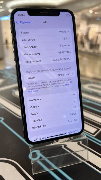 iPhone XS - 64GB - Negru - Stare buna!