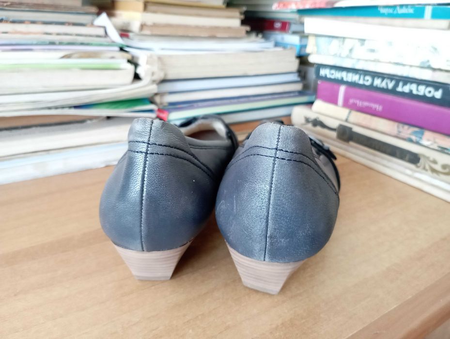 Качествени дамски обувки от естествена кожа, Caprice, стелка 26,5см.