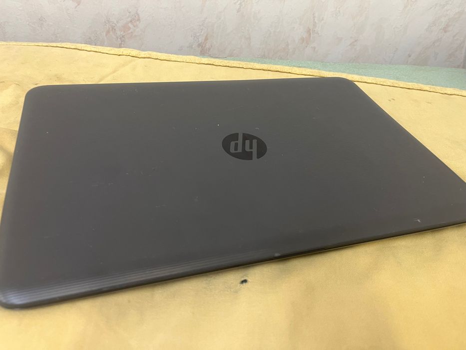 Лаптоп HP 8gb ram 120gb ssd windows 10