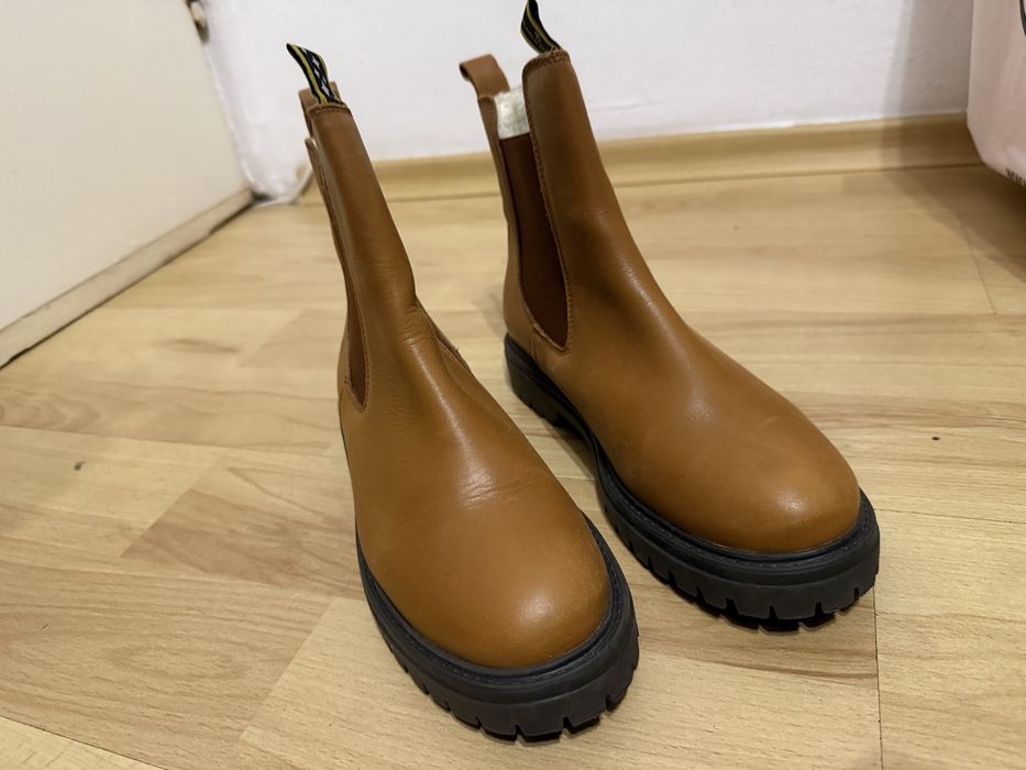 Зимни боти от естествена кожа