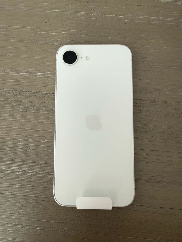 Iphone 16 Е,White ,128 Gb