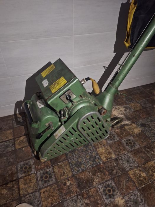 Lagler Hummel ofertă de sărbători! Mașină Rașchetat Parchet