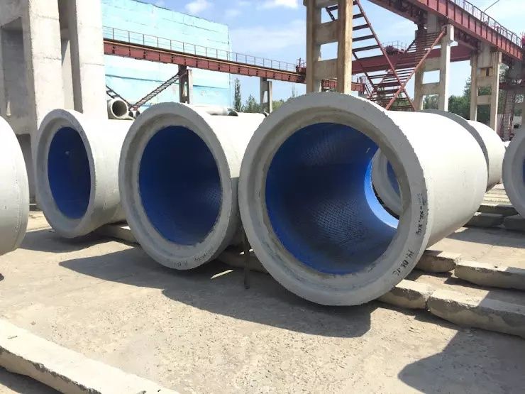 Железо бетонные трубы обычные и с футеровкой