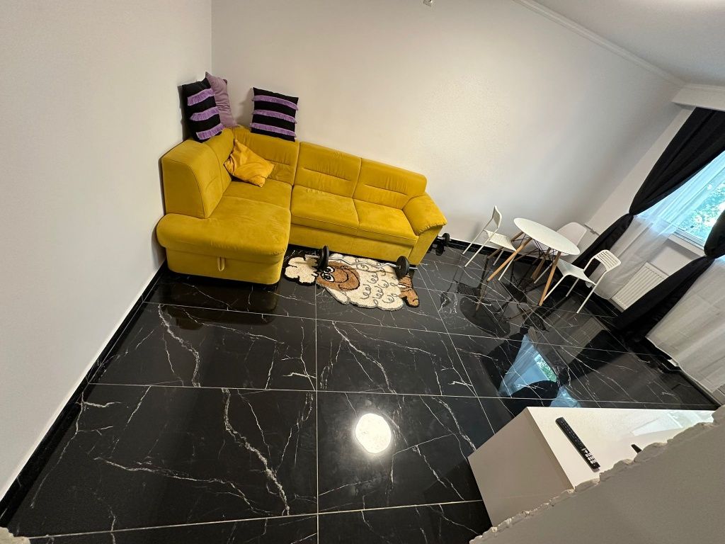 Apartament 3 camere toporas