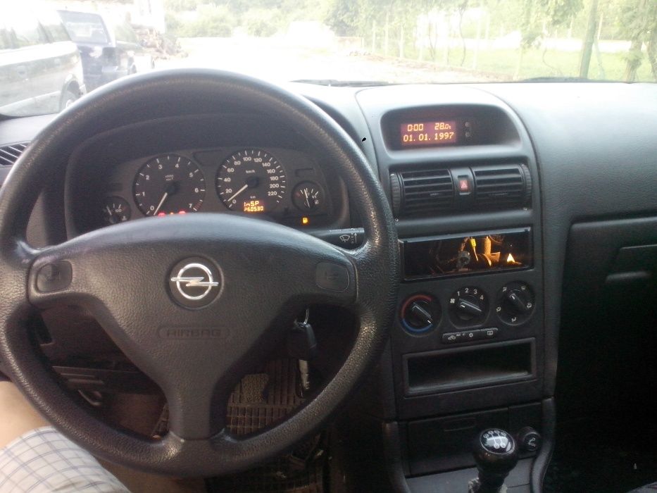 opel astra 1.6i --75ks - за части