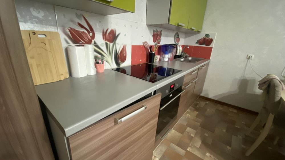 Продается б/у кухня в неплохом состоянии возможен торг