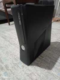 Xbox 360 slim 2 джостика 63 игры ,прошитый