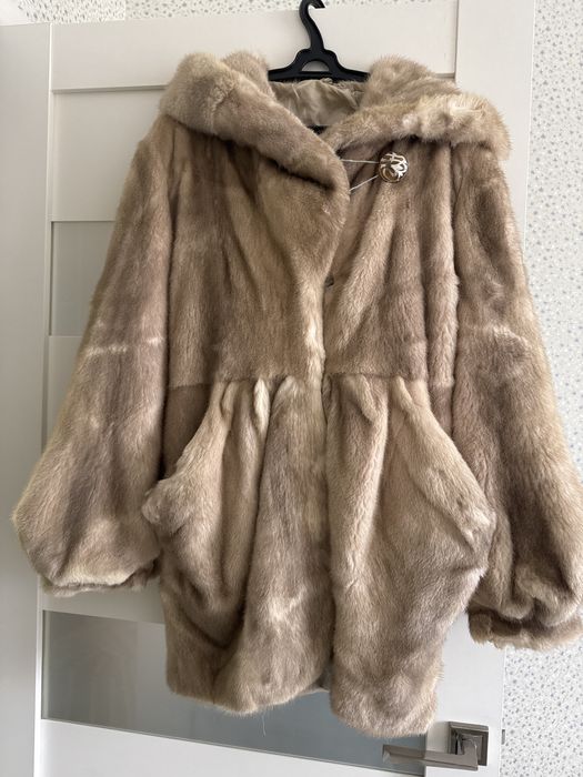 Продам шубу норковую !