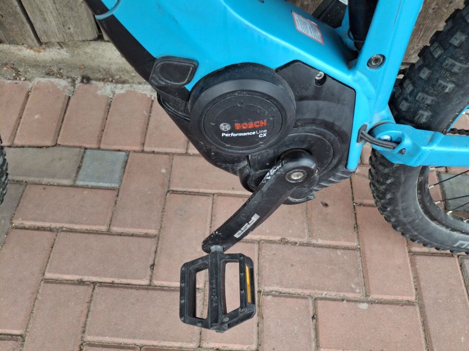 Bicicleta electrica Cube full suspension
