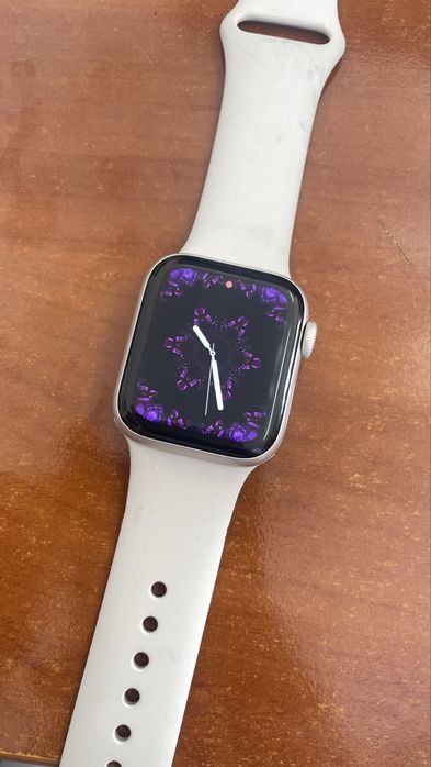 Продам apple watch Se,апл вотч оригинал