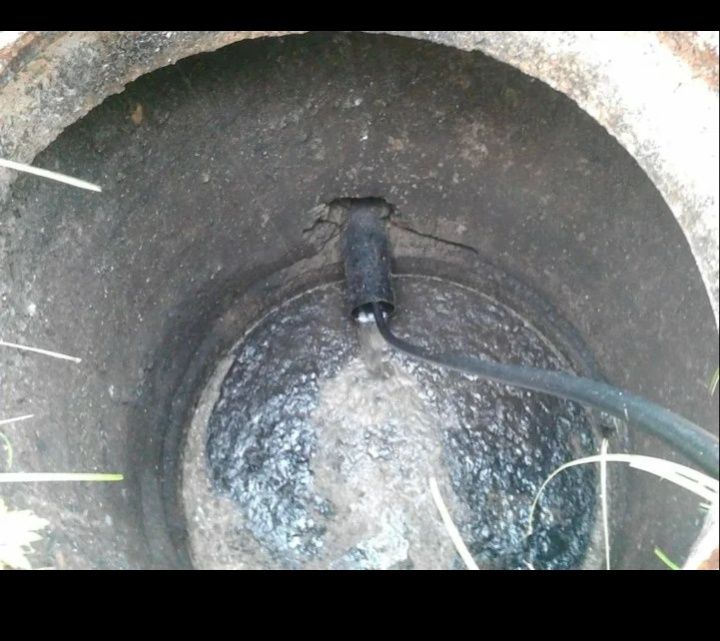 Аппарат  прочистка канализация сантехник  колодец труба очистка  Засор