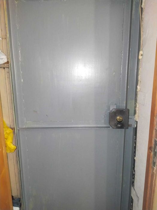 Продам двери железной входные двери