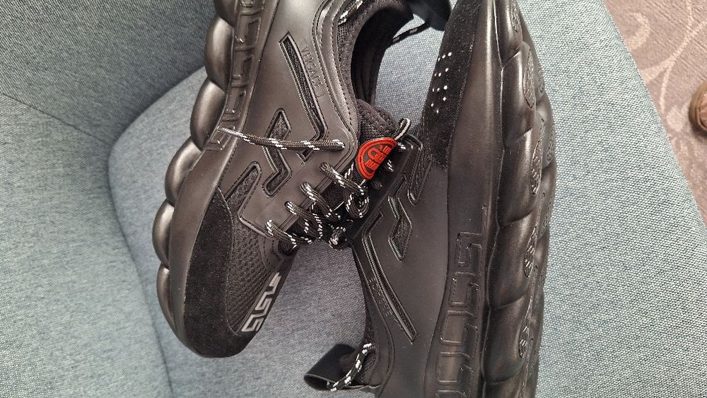 Versace Chain Reaction Black