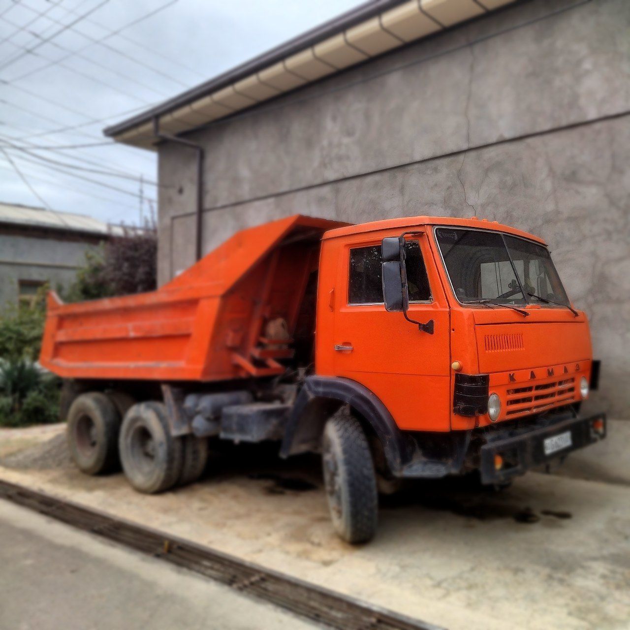 KAMAZ 55111,  yurib turgan moshina