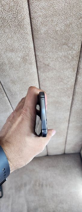 Samsung Z Flip 5 qora 256gb vetnam