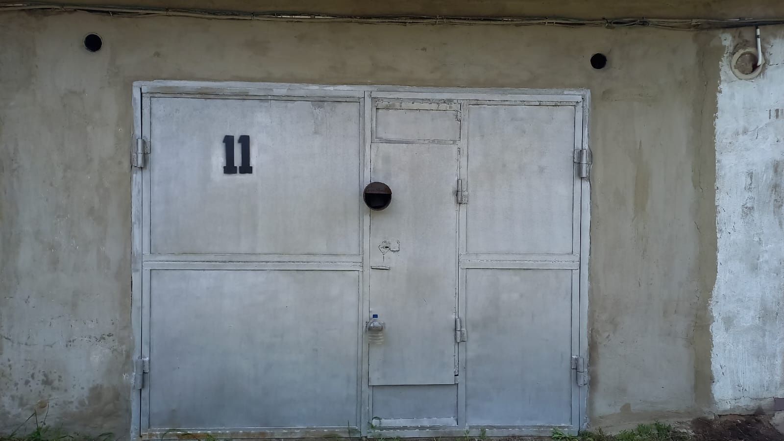 Продам гараж в 13 обществе, 2 блок.