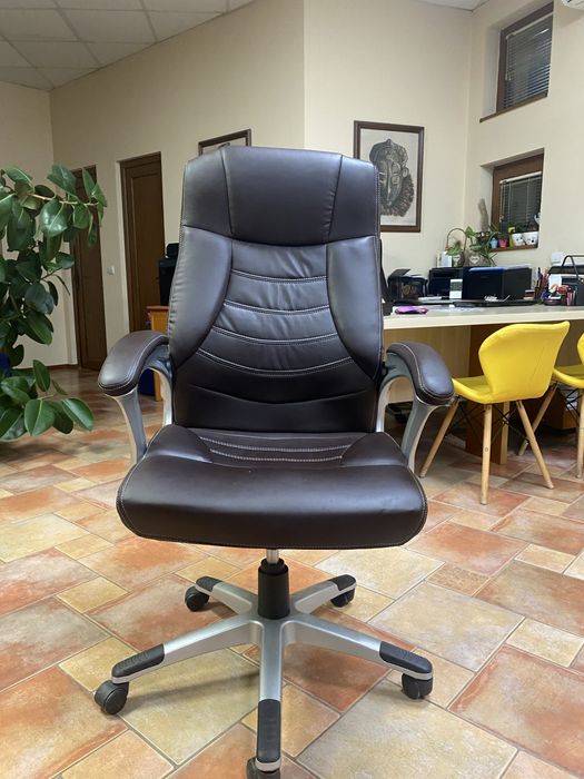 Директорски офис стол