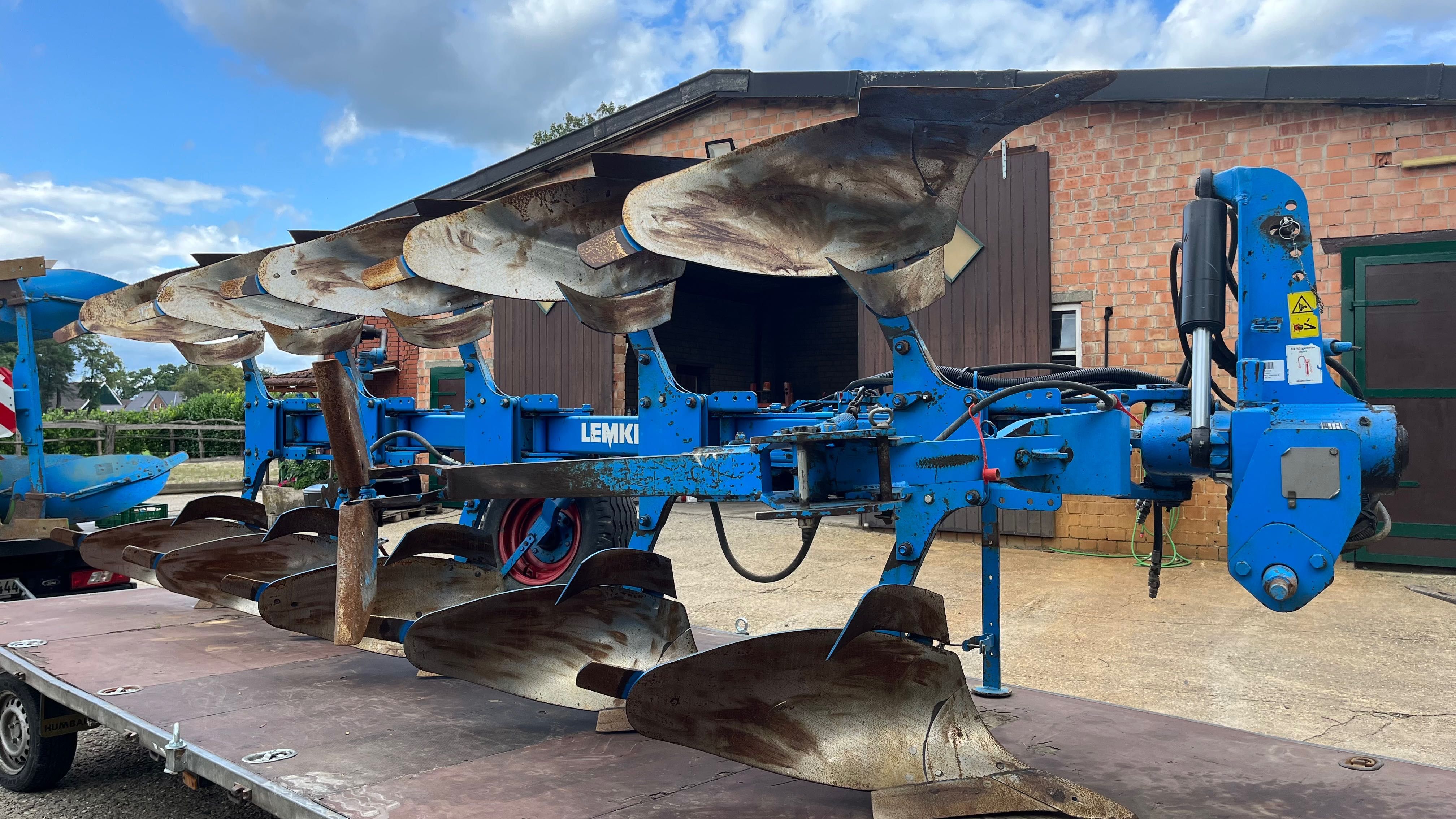 Lemken Vari-Opal 8, Claas, Case, John Deere, Belarus tortadi