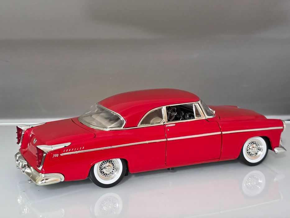 Macheta Auto 1/18 Motor Max Chrysler C300