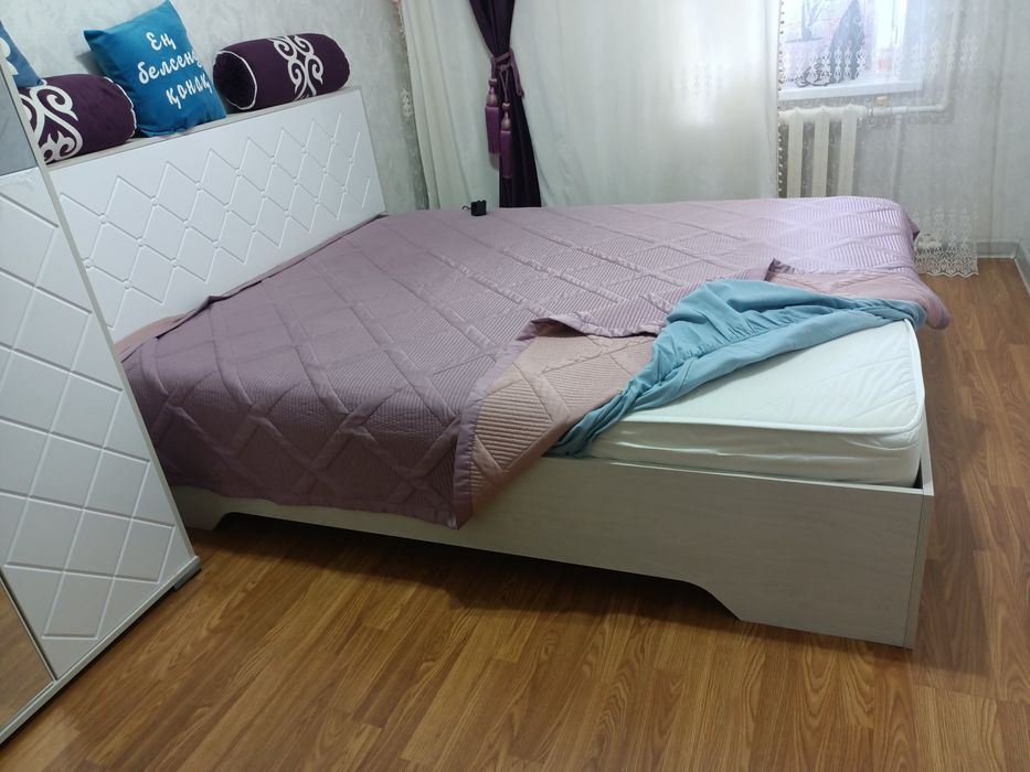 продам двухспальн. кровать